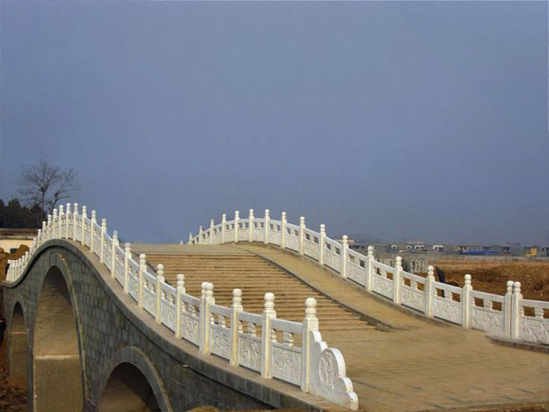 漢白玉石拱橋
